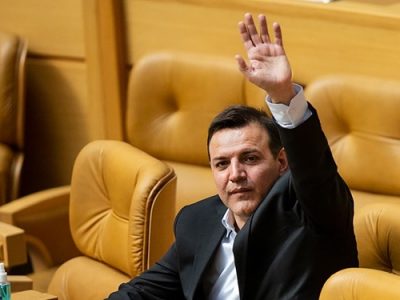 آغاز مدیریت عزیزی خادم در فدراسیون فوتبال
