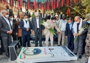 وزیر کشور به مقام شامخ شهدای لرستان ادای احترام کرد
