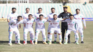 بازی بزرگ هفته لیگ یک برنده نداشت/تساوی ارزشمند خیبر در کرمان