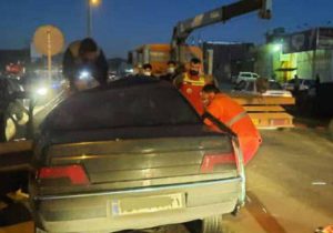 برخورد پژو ۴۰۵ با گاردریل در روستای کهریز/۳نفر مصدوم شدند