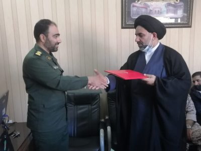 انعقاد تفاهم نامه سواد رسانه ای بسیج پلدختر با امام جمعه/خانواده ها سواد رسانه ای را بیشتر جدی بگیرید