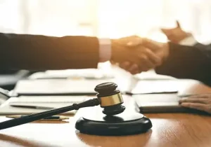صلح و سازش ۲ هزار پرونده در دادگستری بروجرد