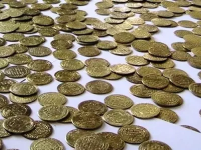 کشف ۷۳۵ سکه تقلبی در دورود