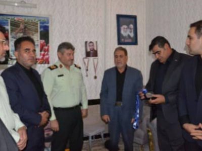 اهدای مدال قهرمانی پارالمپیک جهانی به خانواده شهید مدافع امنیت