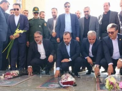 وزیر اقتصاد به لرستان سفر کرد