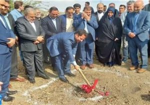 کلنگ زنی احداث کشتارگاه صنعتی ۴ هزار قطعه ای طیور در شهرستان بروجرد