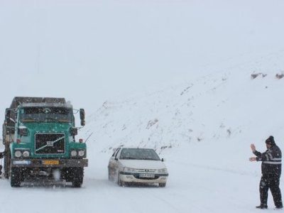 قطع راه ارتباطی ۱۲۱ روستای برفگیر در بروجرد