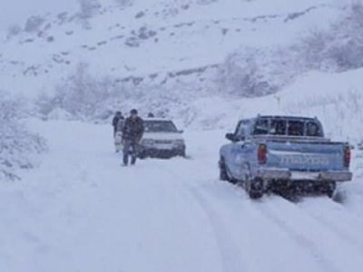 گردنه گله بادوش الیگودرز مسدود شد