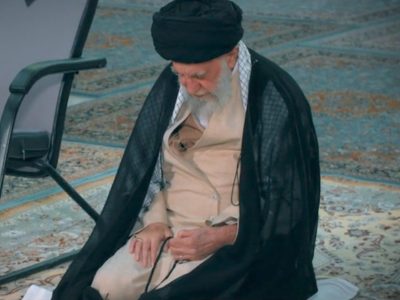 حضور رهبر انقلاب در مسجد مقدس جمکران