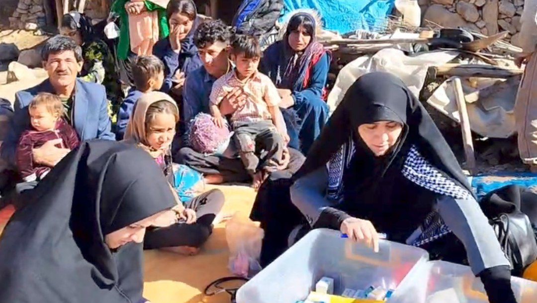 اعزام تیم پزشکی به روستای دورافتاده لیروک با بالگرد