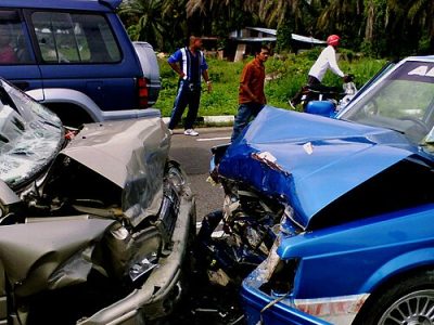چه کسی در تصادف مقصر است