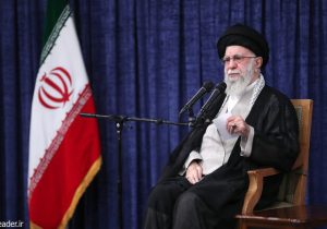 ملت با جهت‌گیری‌های گوناگون سیاسی و وزن متفاوت مذهبی پای ایران عزیز ایستاد