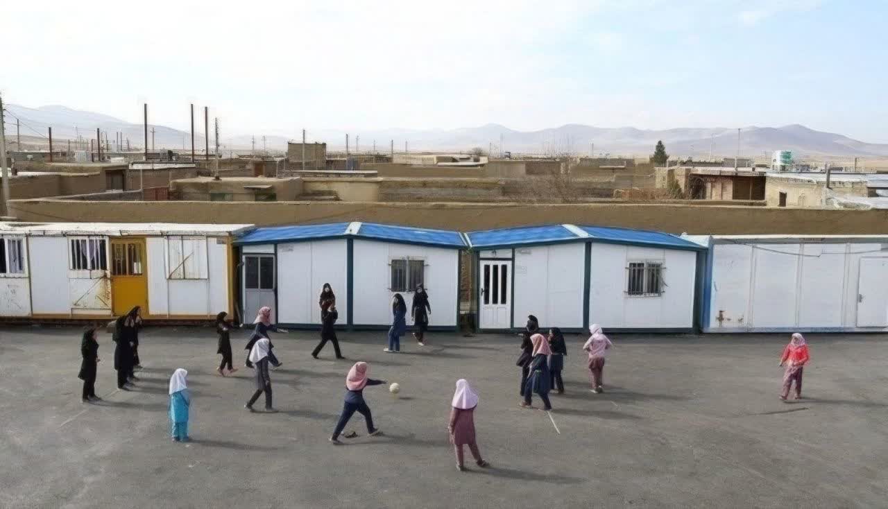 جمع آوری ۱۷۰ مدرسه کانکسی در لرستان