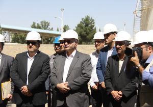بهره برداری از پست برق و نیروگاه خورشیدی ۸۳ کیلوواتی بروجرد