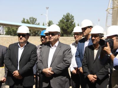 بهره برداری از پست برق و نیروگاه خورشیدی ۸۳ کیلوواتی بروجرد