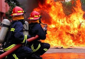 آتش‌سوزی در مخزن مازوت کارخانه سیمان دورود