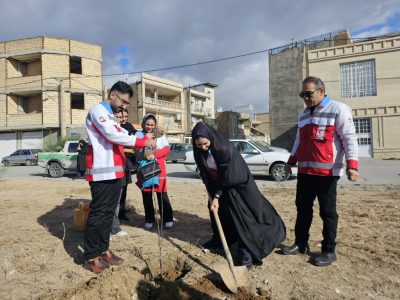 آیین درخت‌کاری به مناسبت گرامیداشت روز پدر