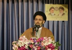 هوشیاری ملت و آمادگی نیروهای مسلح سد راه نفوذ دشمن است